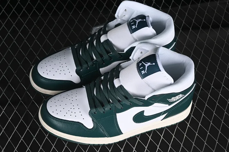 All categories Air Jordan Jordan series basketball shoes Air Jordan 1 Mid Air Jordan 1 Mid "Oxidized Green" AJ1 Joe 1 white and green color Zhongbang basketball shoes BQ6472-133